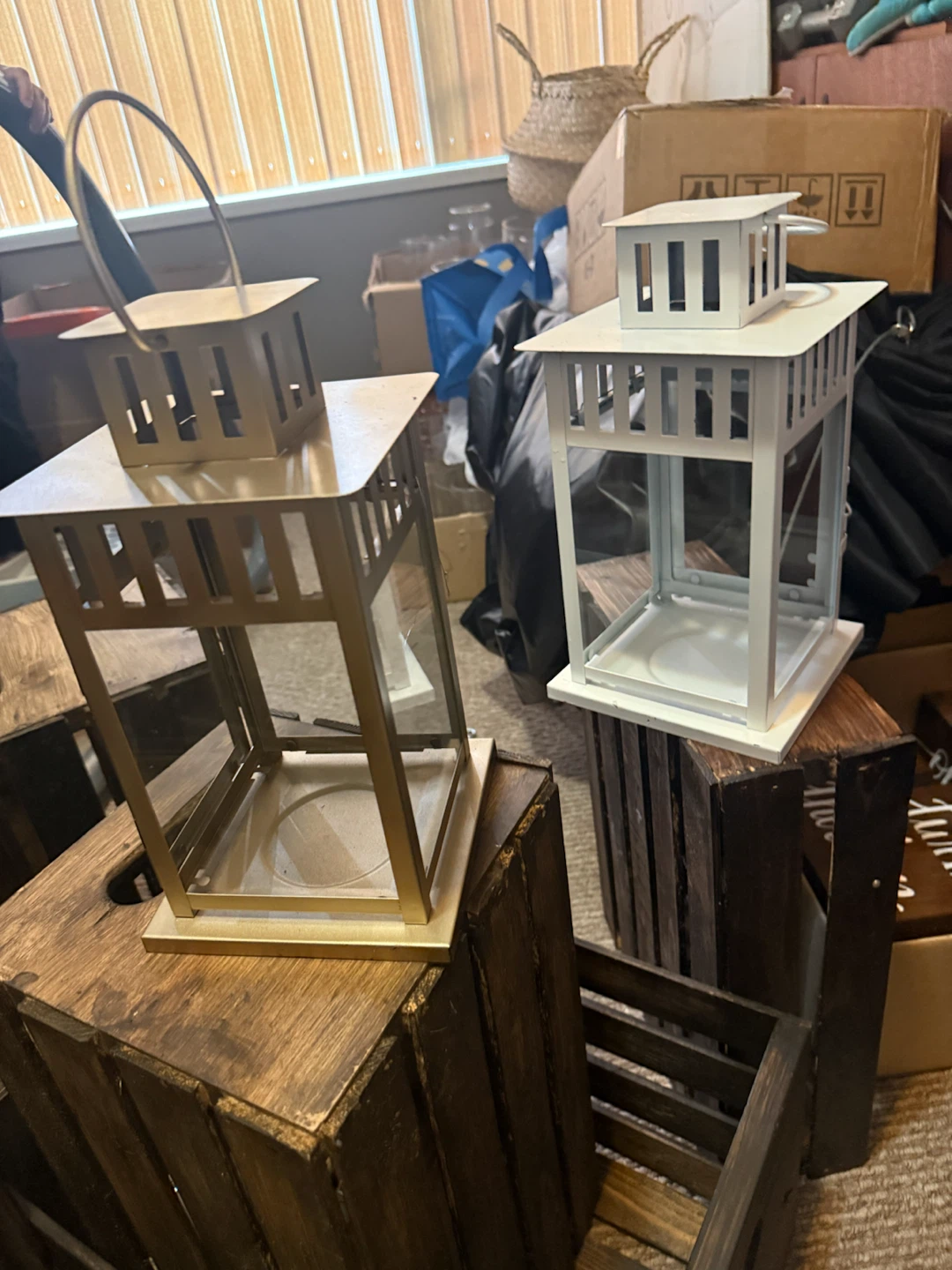 10 Decorative Metal Lanterns
