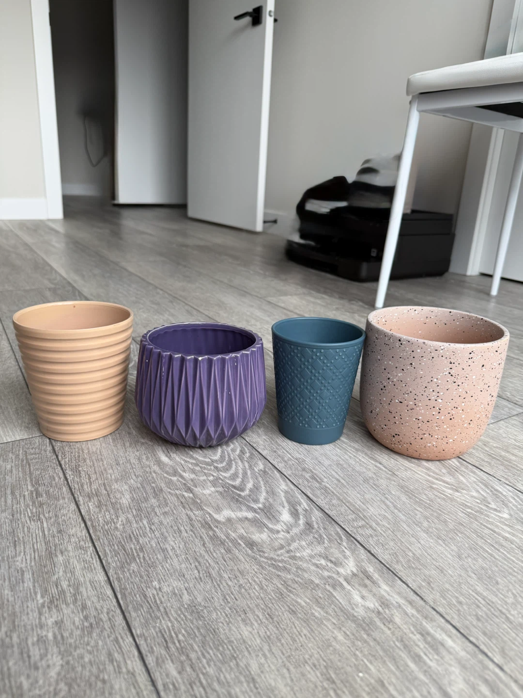 Set of 4 Small Decorative Planters