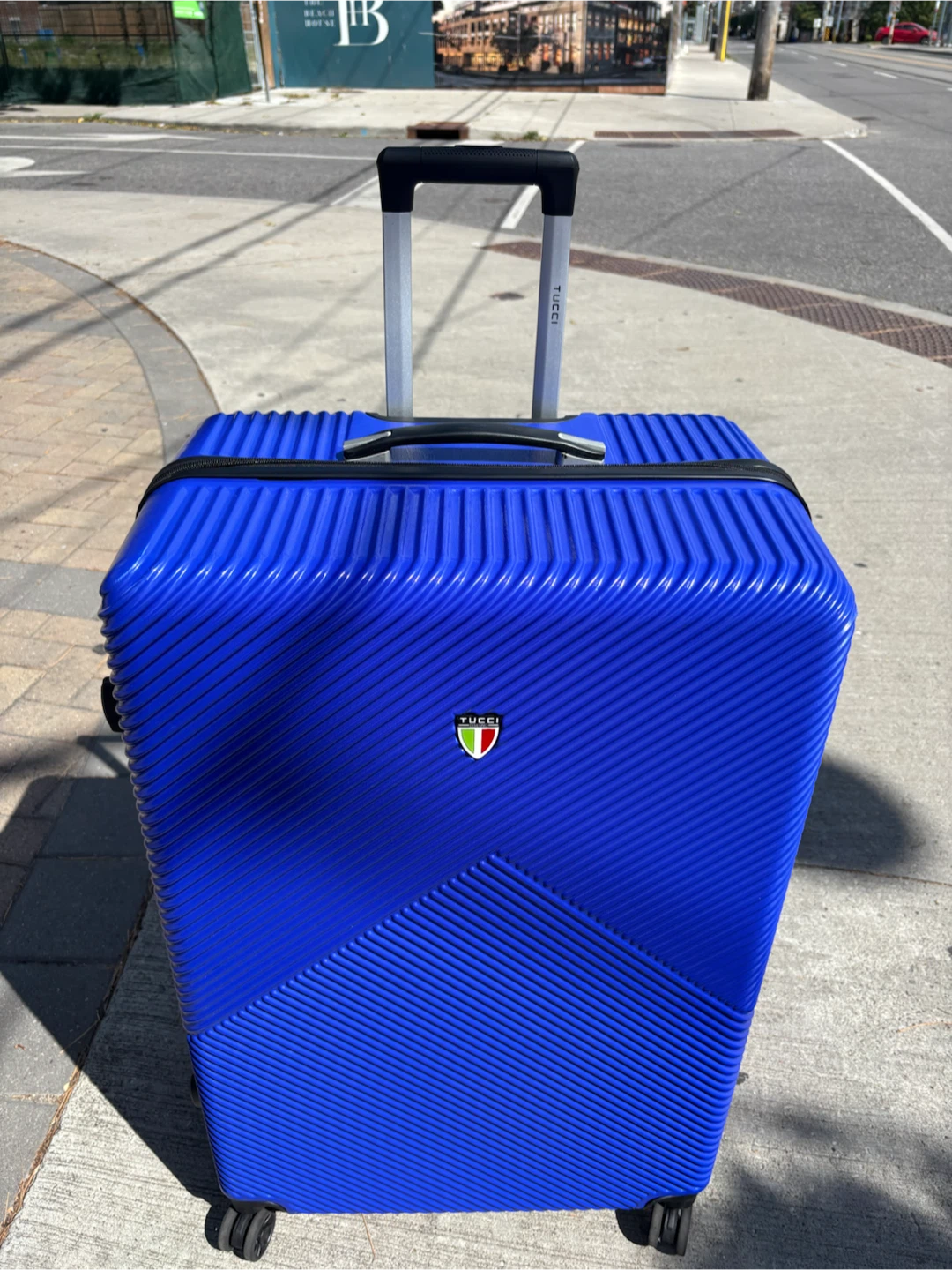 Tucci hard-shell suitcase in royal blue - photo 2