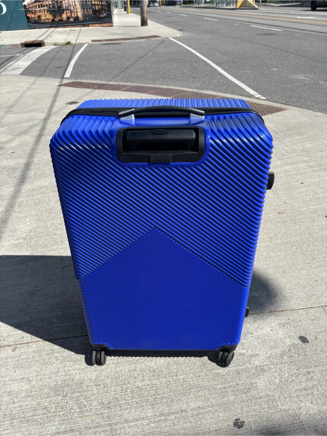 Tucci hard-shell suitcase in royal blue - photo 4