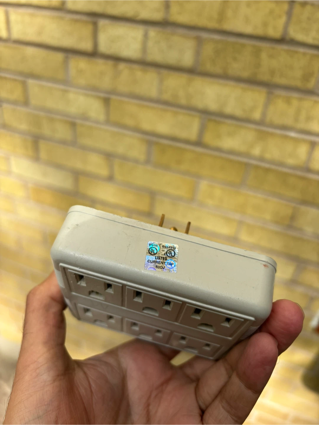 Wall Tap 6-Outlet Adapter in good working condition - photo 5