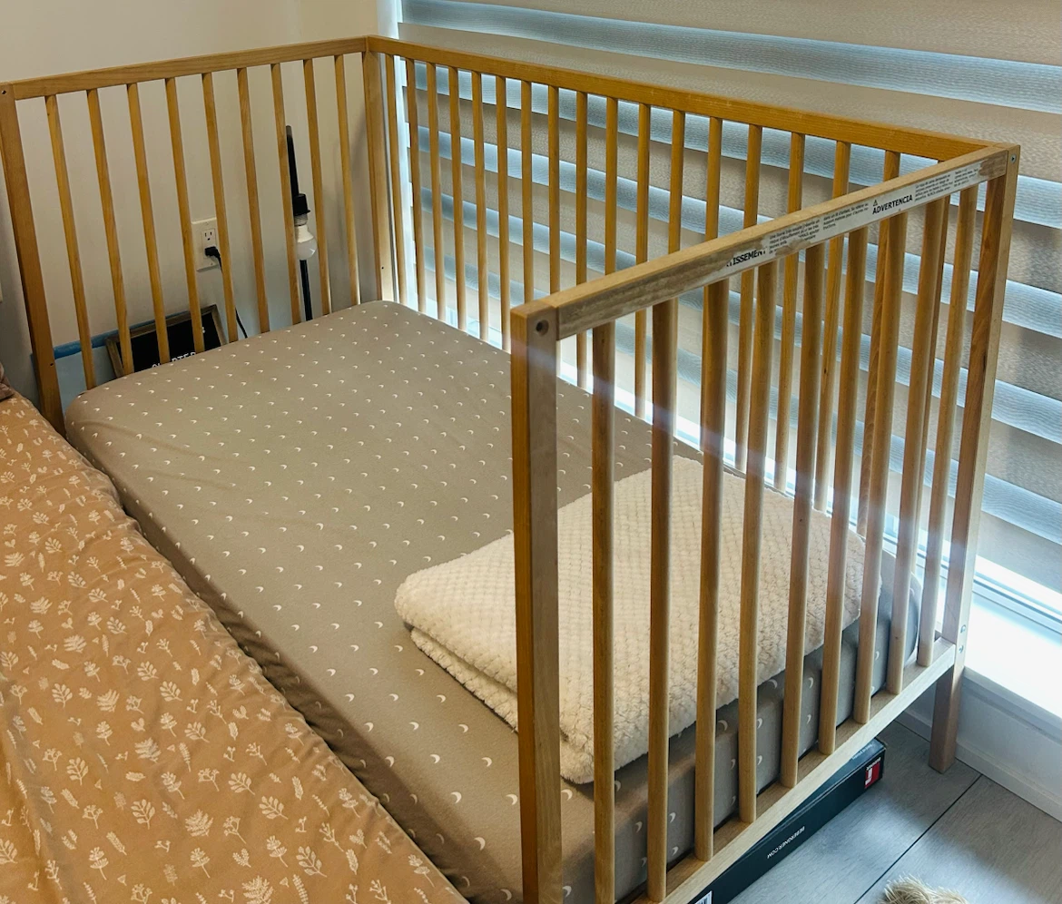 IKEA Sniglar baby crib