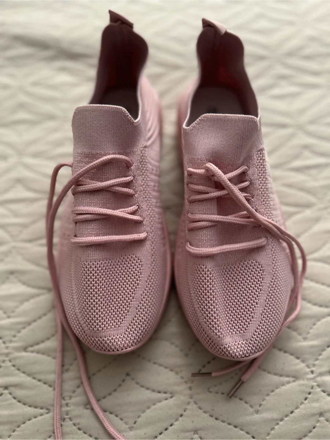 Pink women runners - photo 2