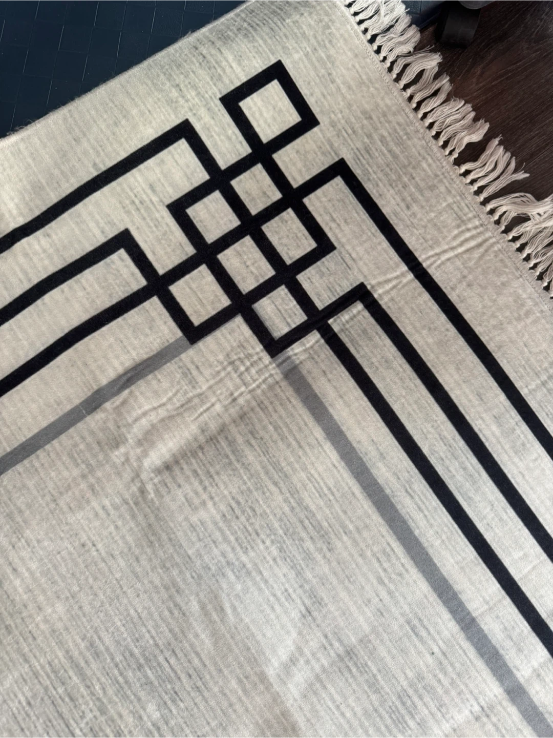 Geometric Pattern Area Rug with Tassels - photo 3