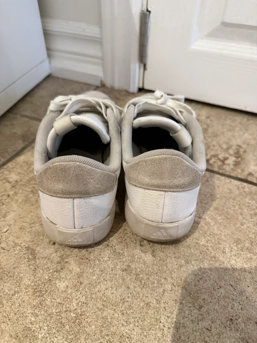 Adidas White Sneakers Size 7 - photo 3
