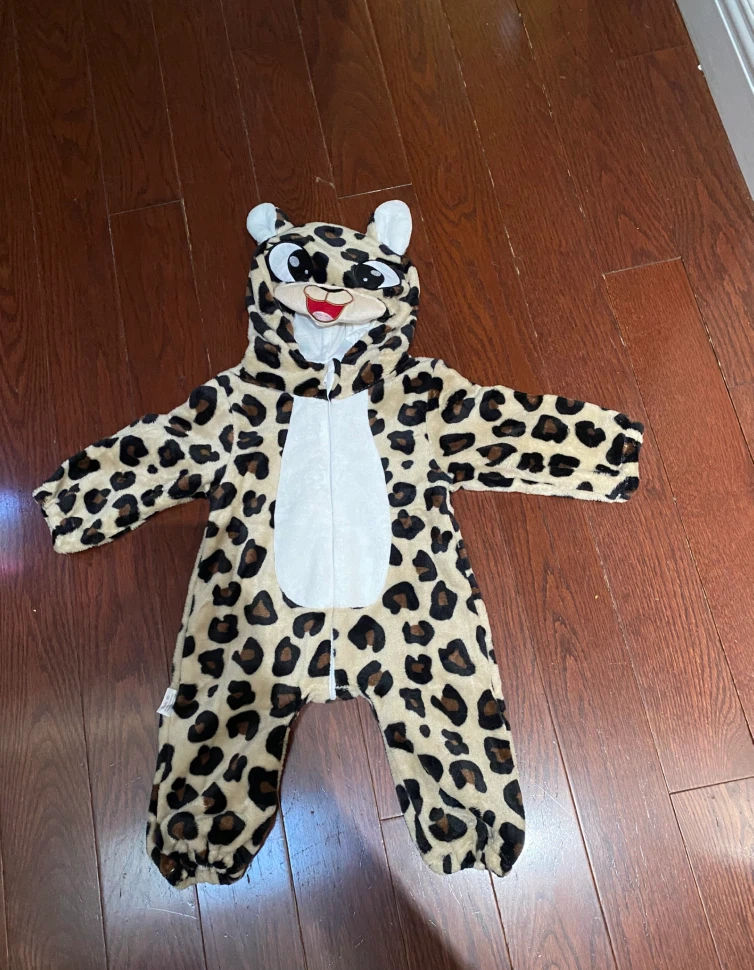Q.C.W.Poppy Leopard Animal Onesie Size 80
