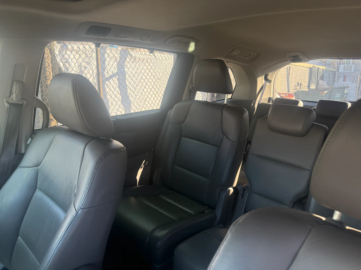 2011 EX-L Honda Odyssey Minivan - photo 4