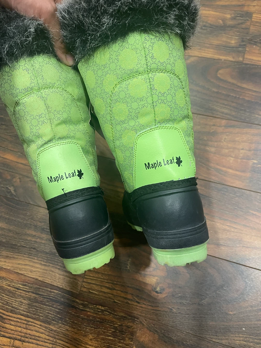 Maple Leaf Winter Boots Lime Green Size 3 - photo 2