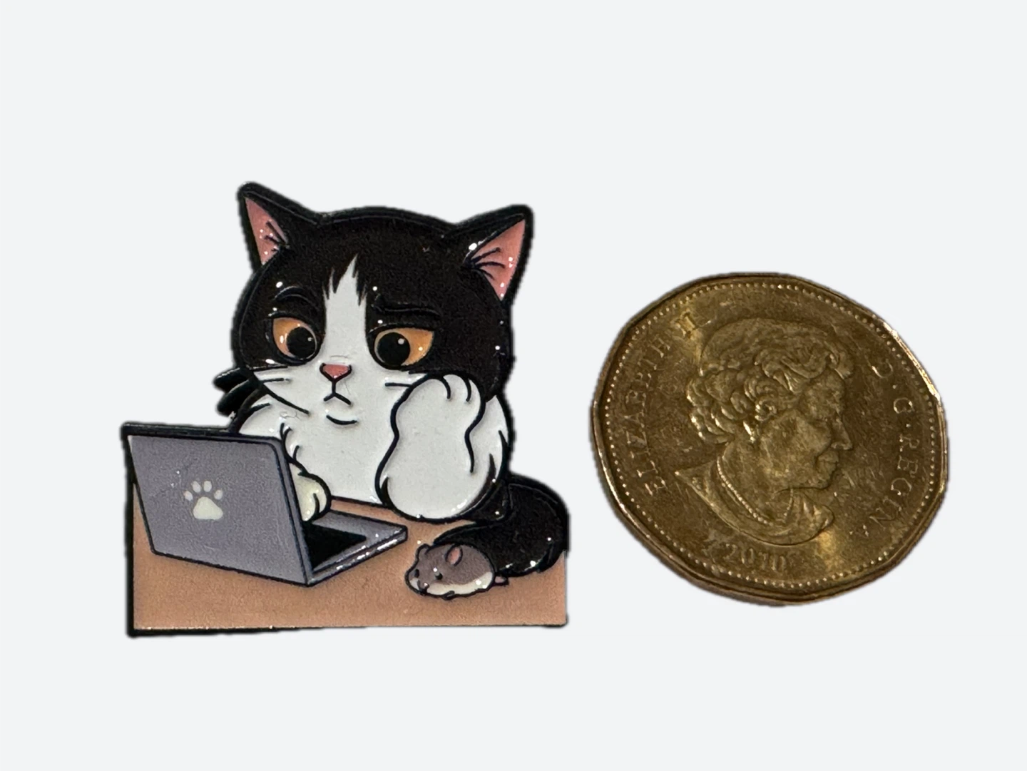 Cute cat working on laptop enamel pin - photo 2