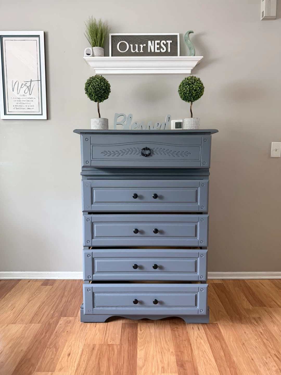 ✨🩶Beautiful solid dresser🩶✨ - photo 2
