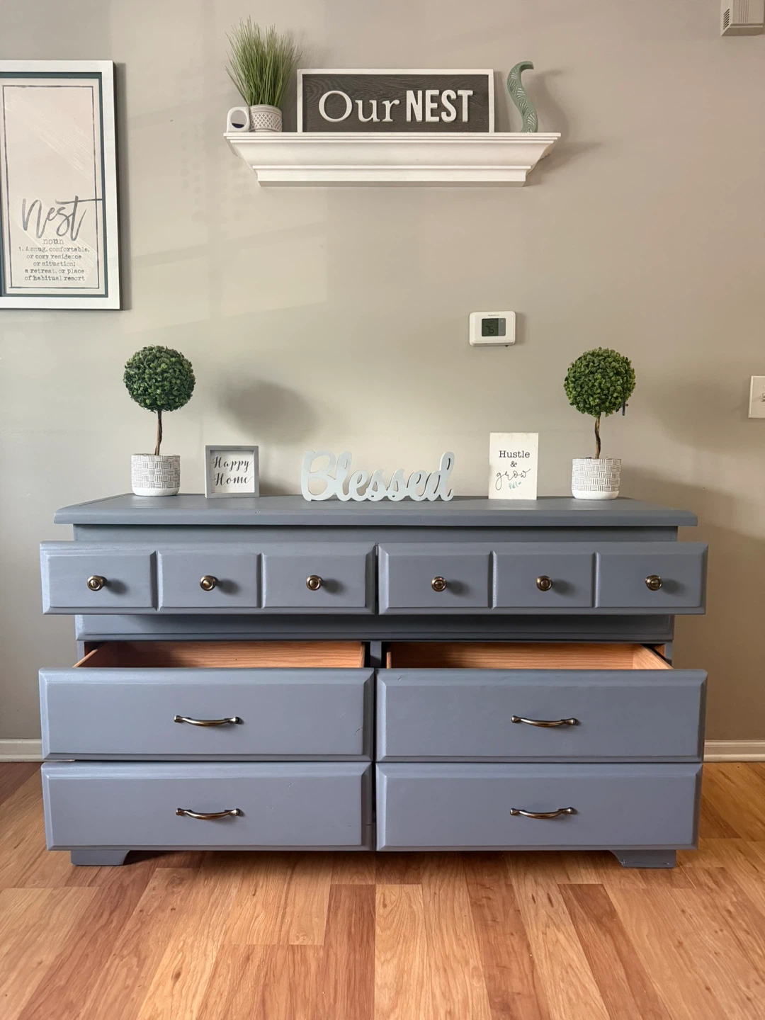 ✨🩶Beautiful solid dresser🩶✨ - photo 2