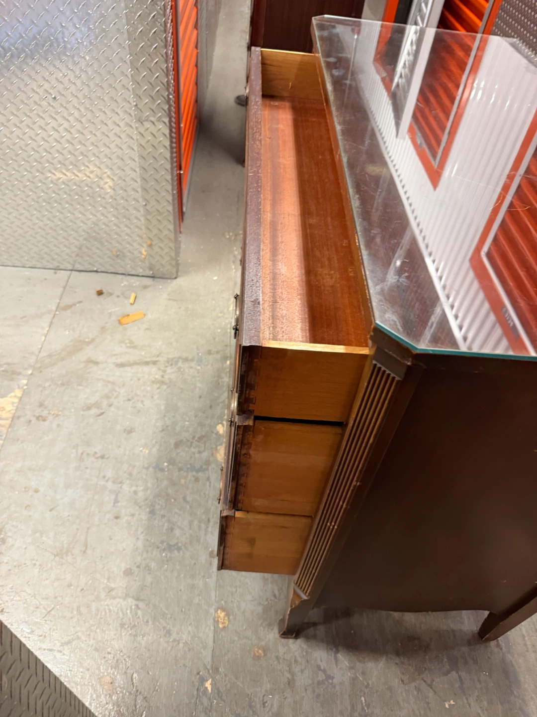 VINTAGE STYLE -3-DRAWER WOOD DRESSER CHEST - photo 5