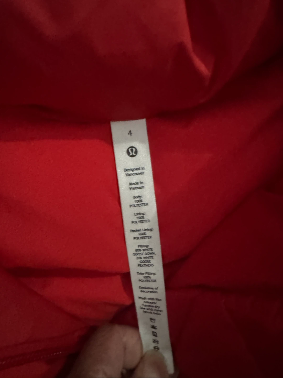Lululemon Red wunder Cropped Puffer Vest - photo 3