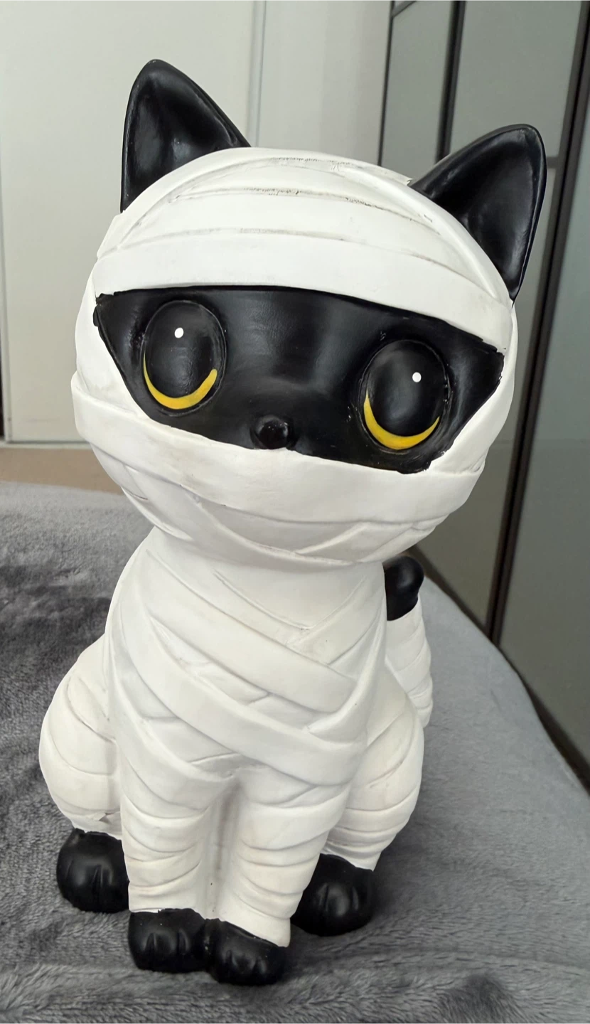 Mummy Cat Decorative Figurine