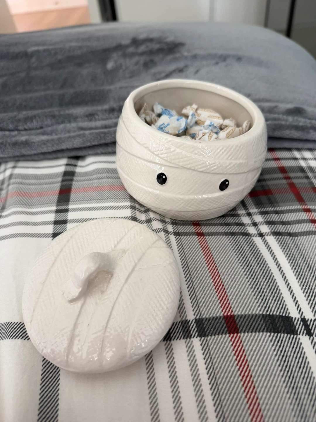 Ceramic Mummy Halloween Storage Jar - photo 2