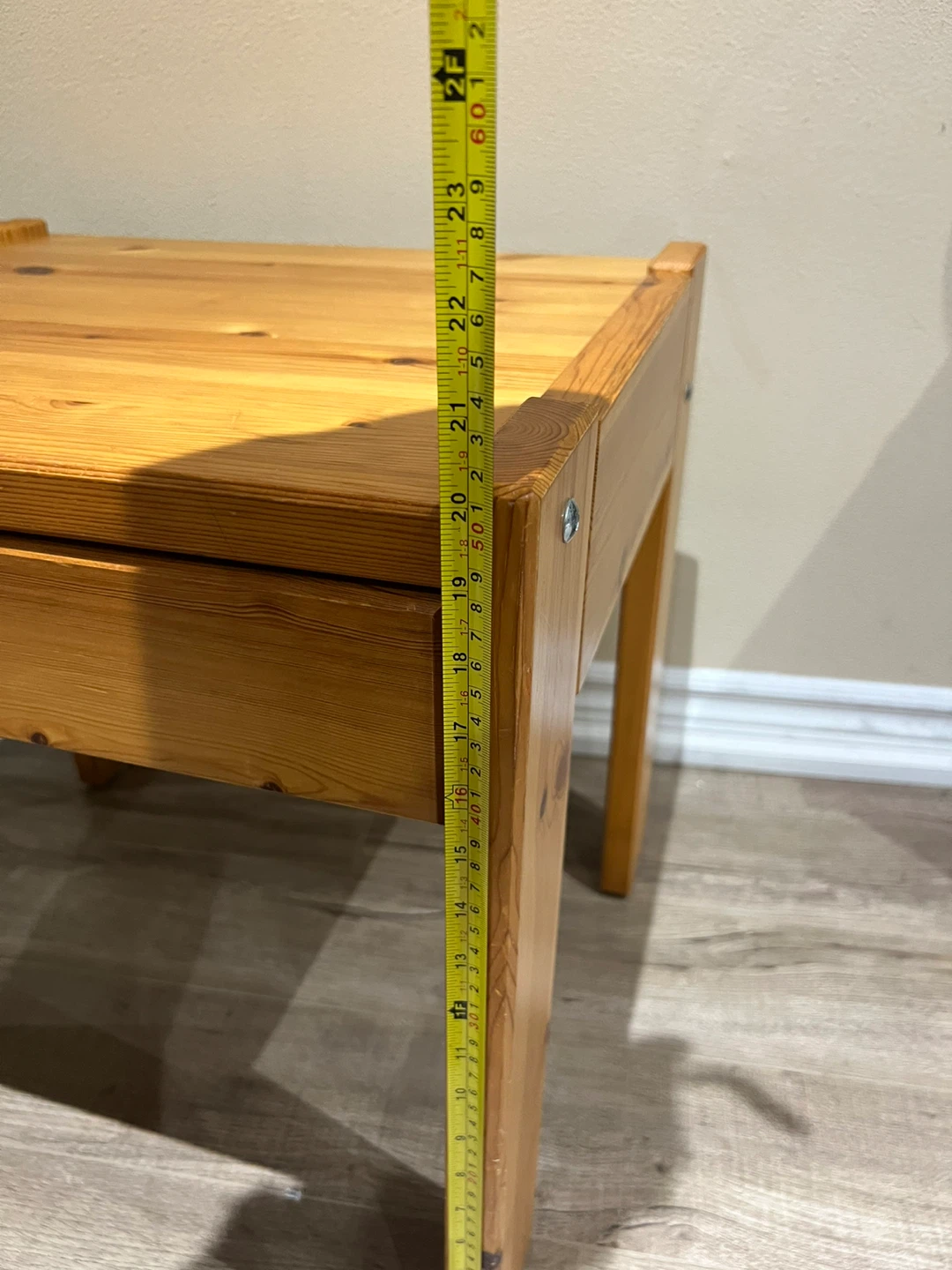 Vintage Nightstand / End Table - photo 4