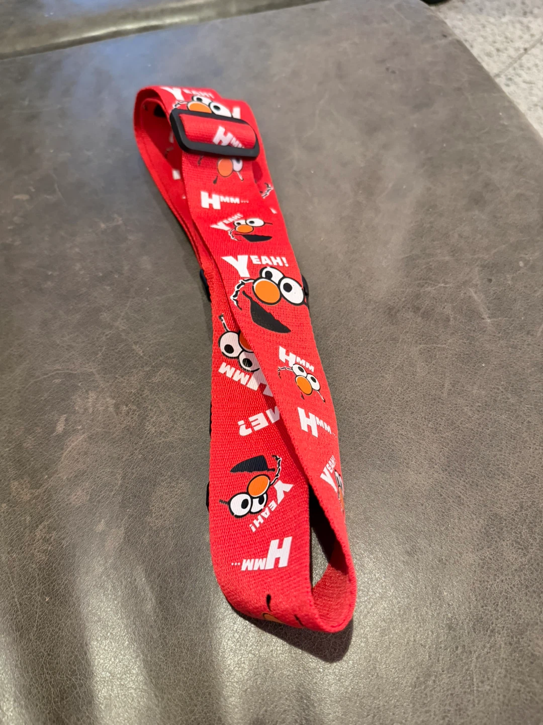 Sesame Street Elmo Luggage Strap