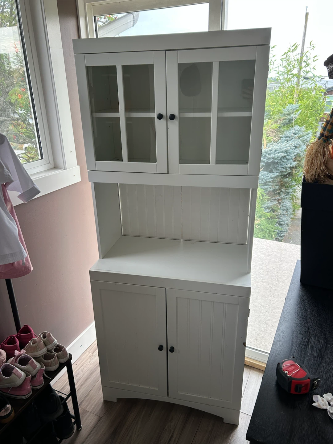 White hutch cabinet