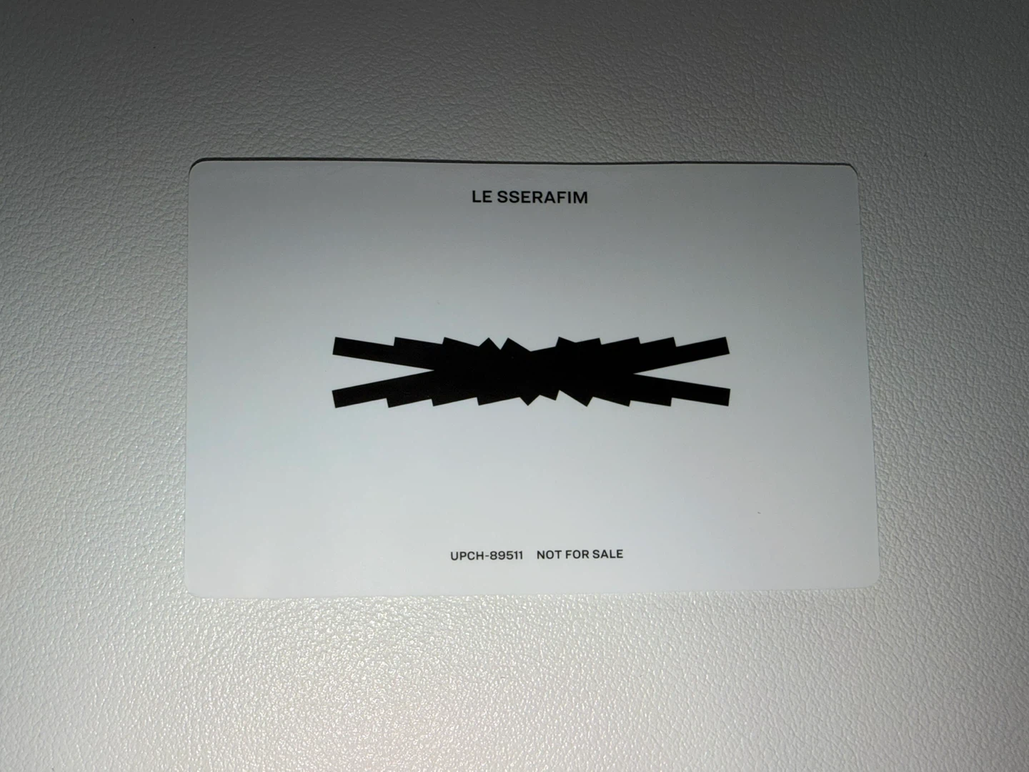 LE SSERAFIM FEARLESS Japan 1st Single Album - photo 4