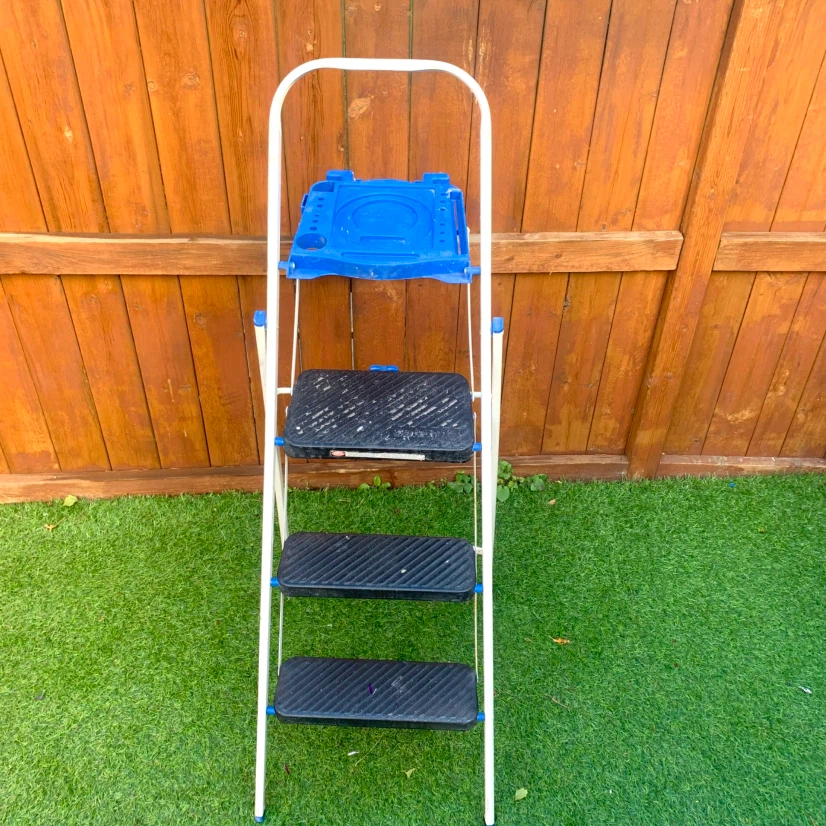 3 Step Folding Ladder Painters Step Ladder with Tool Tray - photo 2