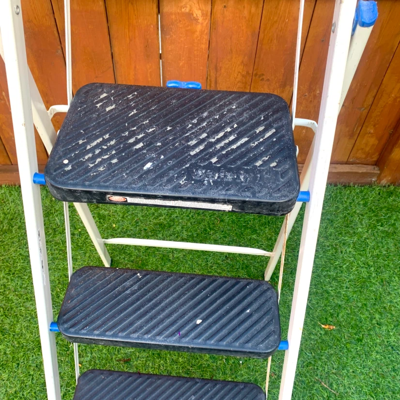3 Step Folding Ladder Painters Step Ladder with Tool Tray - photo 4