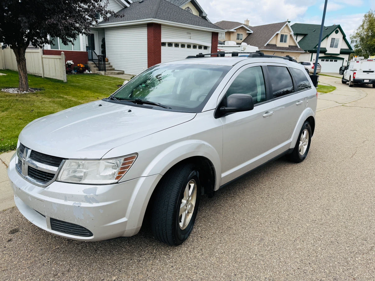 Dodge Journey 7 Seater - photo 2