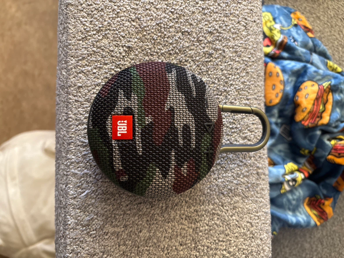 JBL Clip 3 Camouflage Portable Speaker