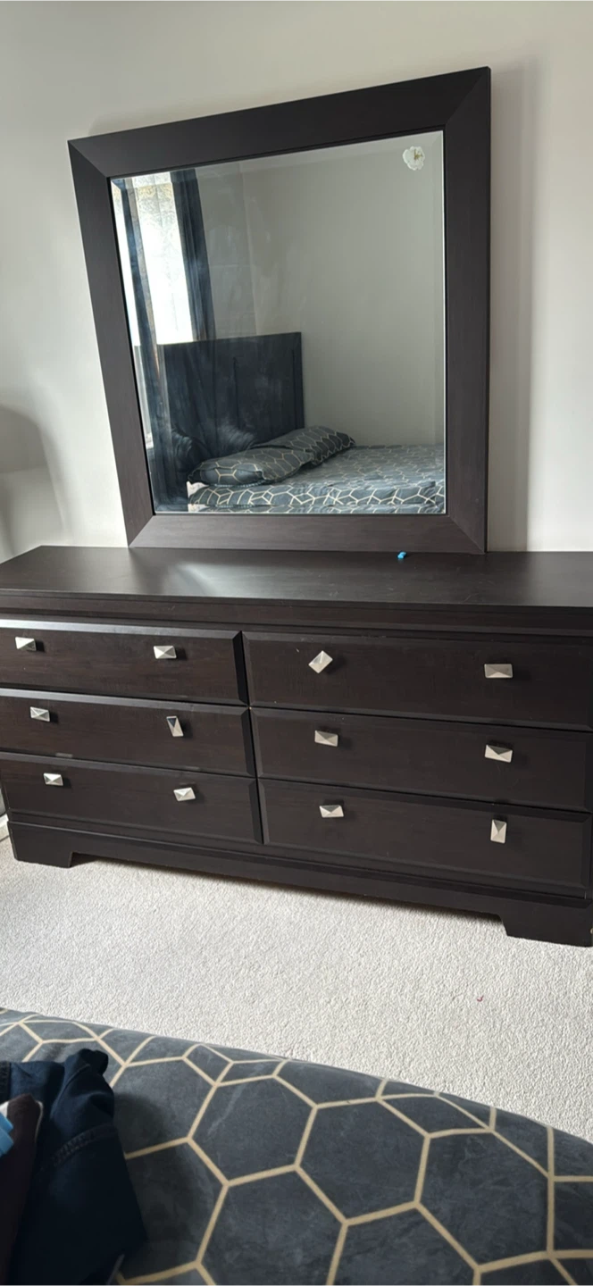 Dark Brown Wooden Storage Bed queen and dresser - photo 4