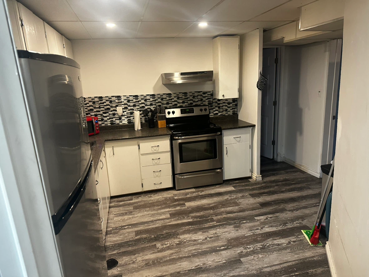 Basement suite - photo 2