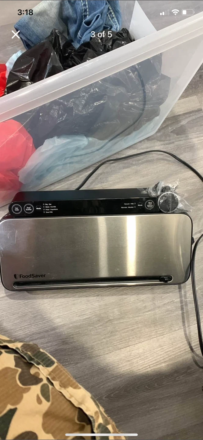 FoodSaver Vacuum Sealing System with Starter Kit - photo 4
