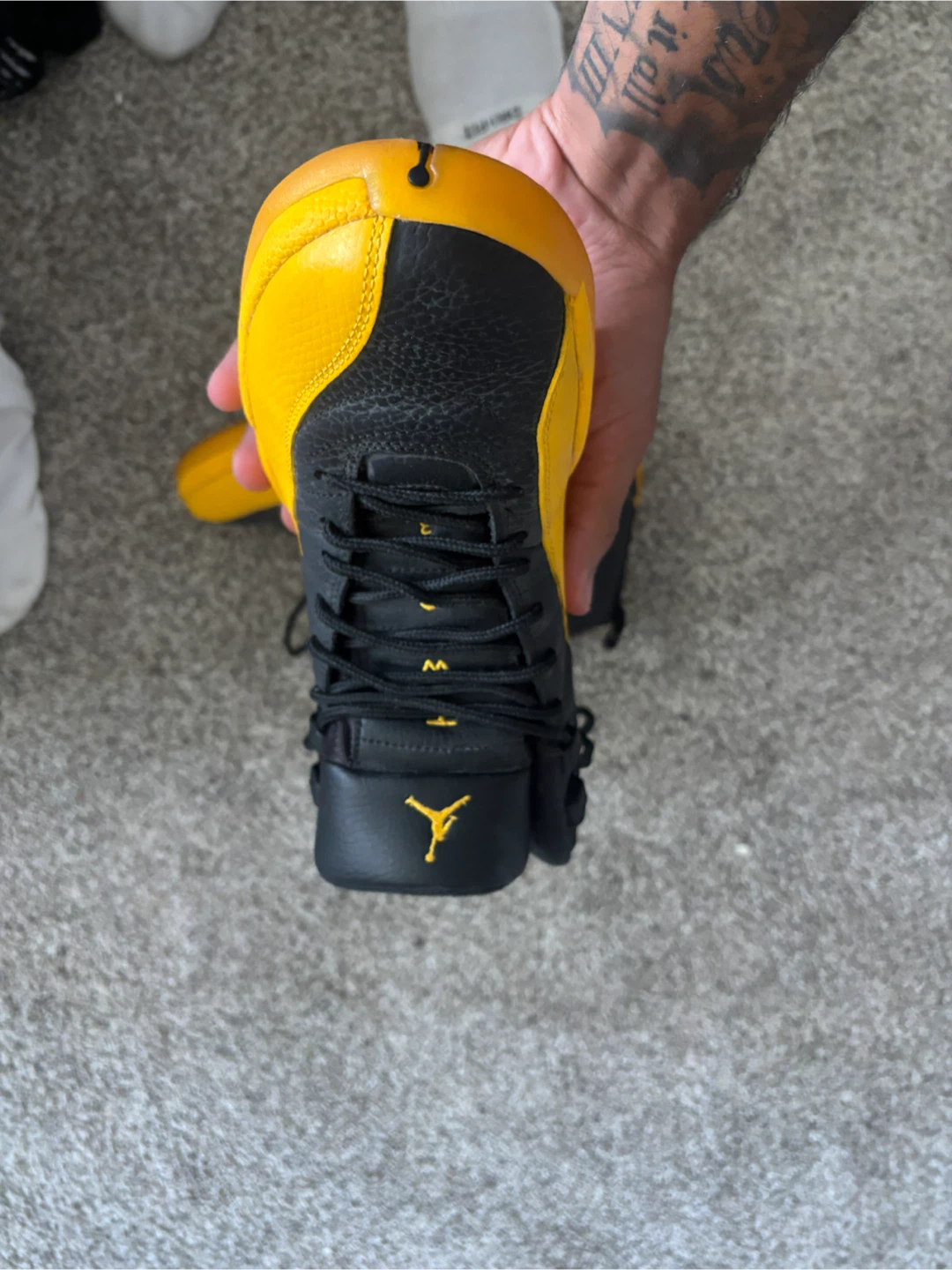 Air Jordan 12 Retro Black Yellow Size 9 - photo 2