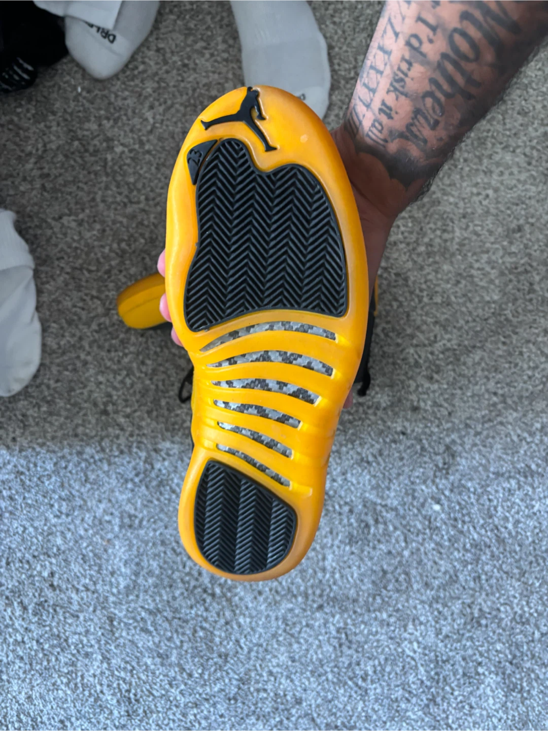Air Jordan 12 Retro Black Yellow Size 9 - photo 3