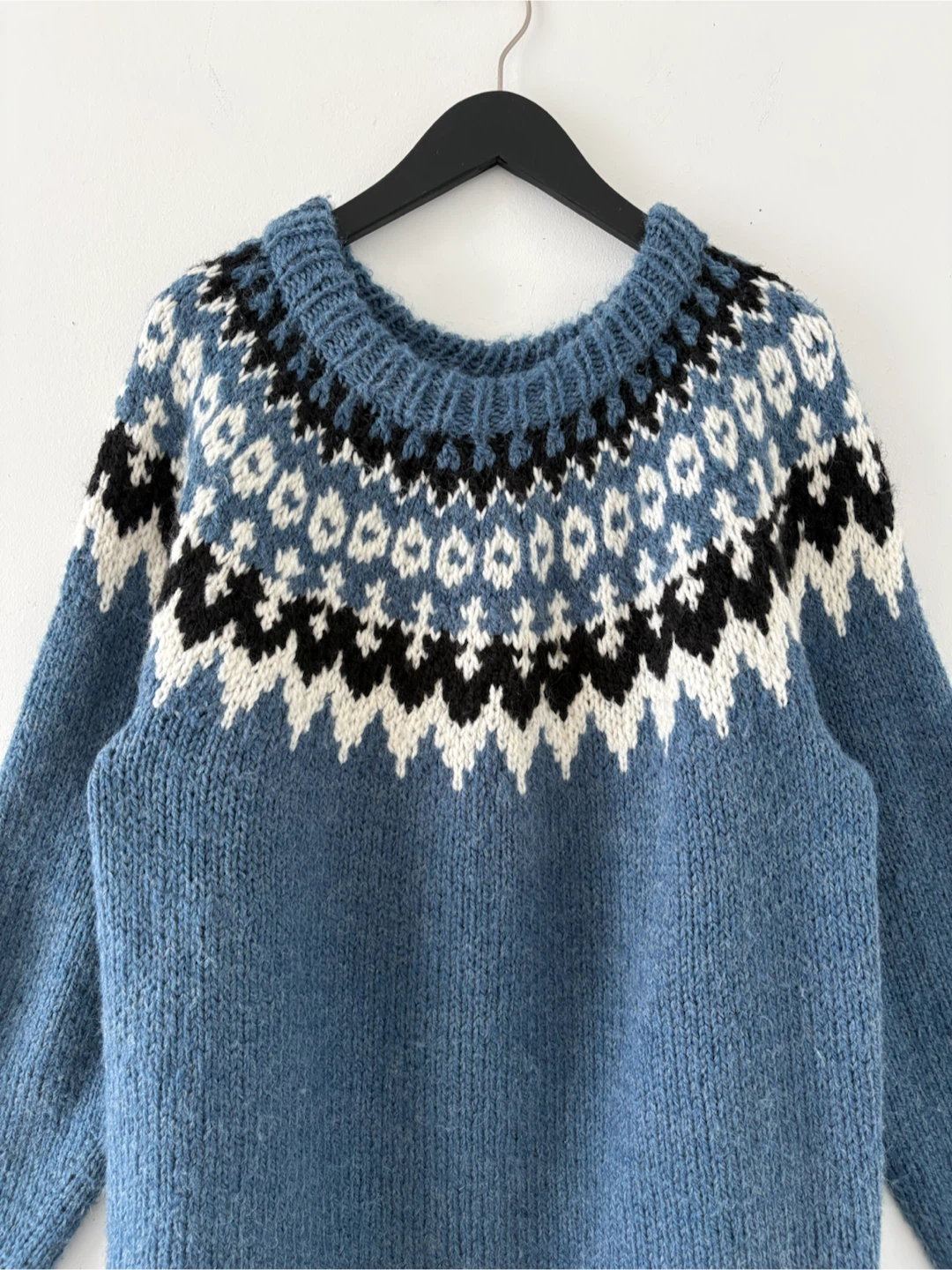 Hand Knitted Lopapeysa Sweater - photo 2