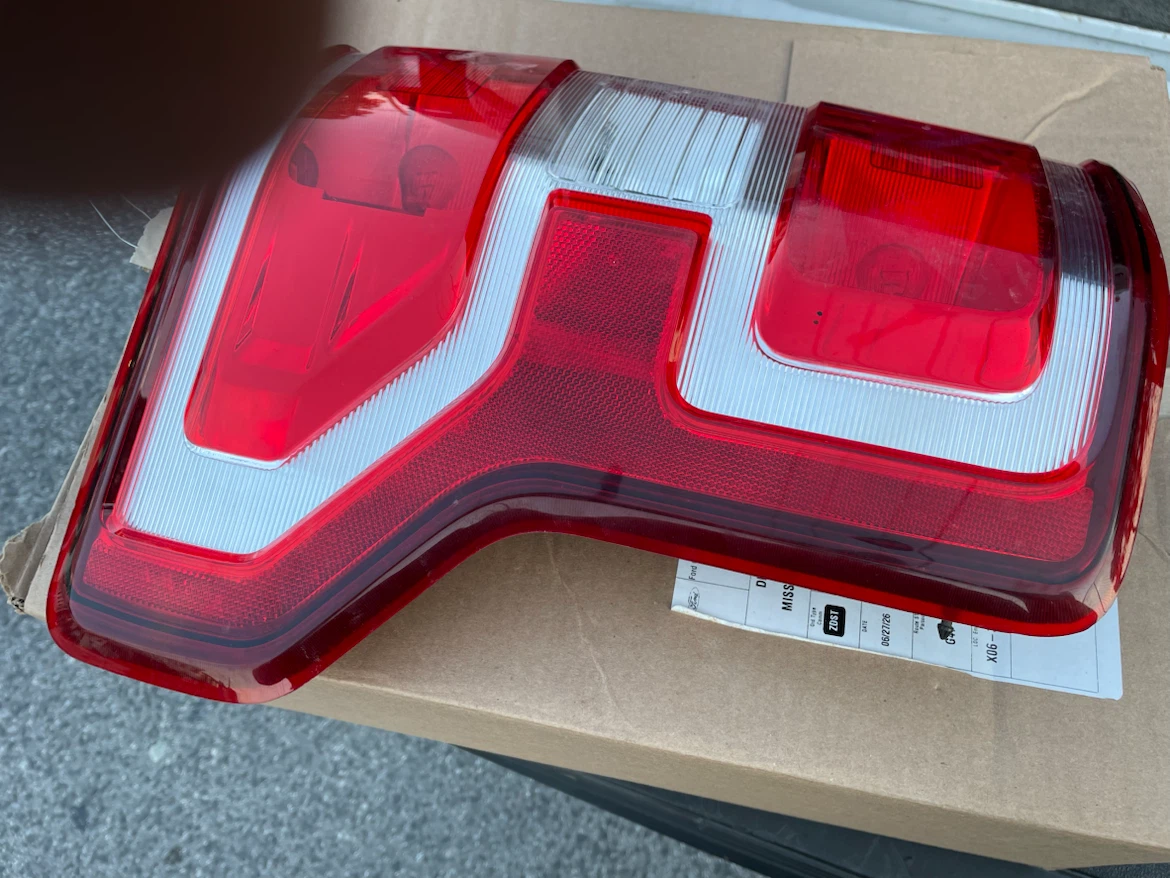 Ford F-150 Left Tail Light Assembly - photo 2