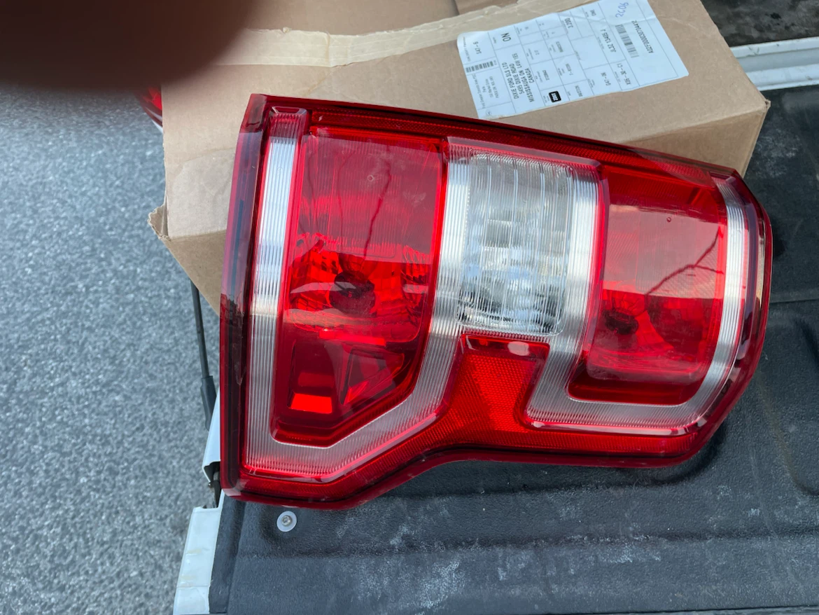 Ford F-150 Left Tail Light Assembly - photo 3