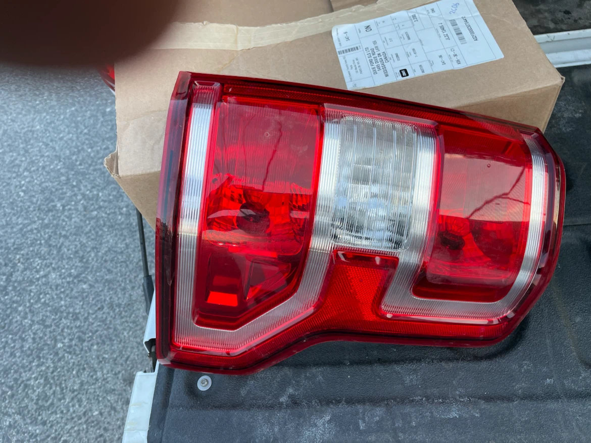 Ford F-150 Left Tail Light Assembly - photo 4