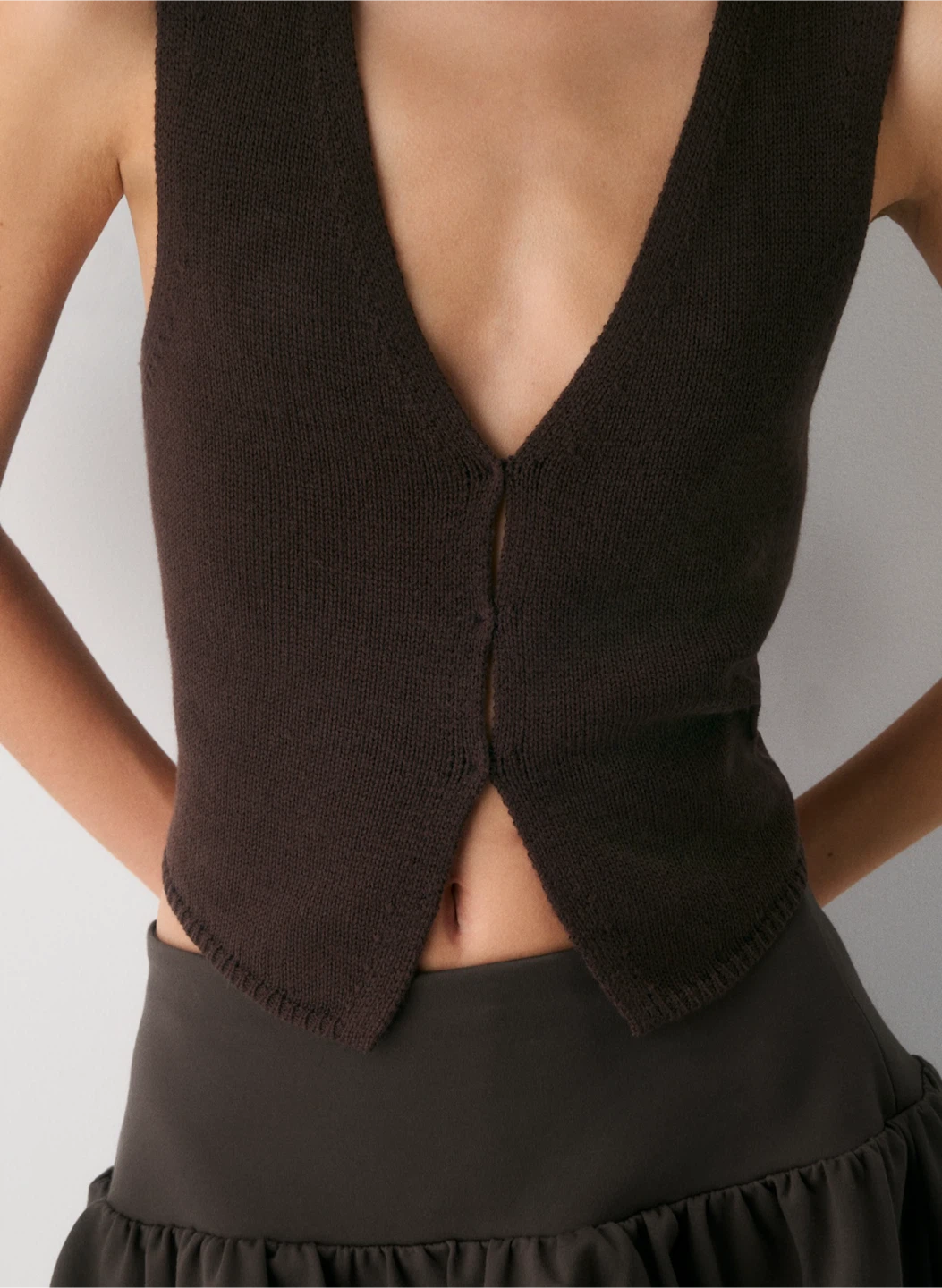 Aritzia Wilfred Basque Sweater Vest