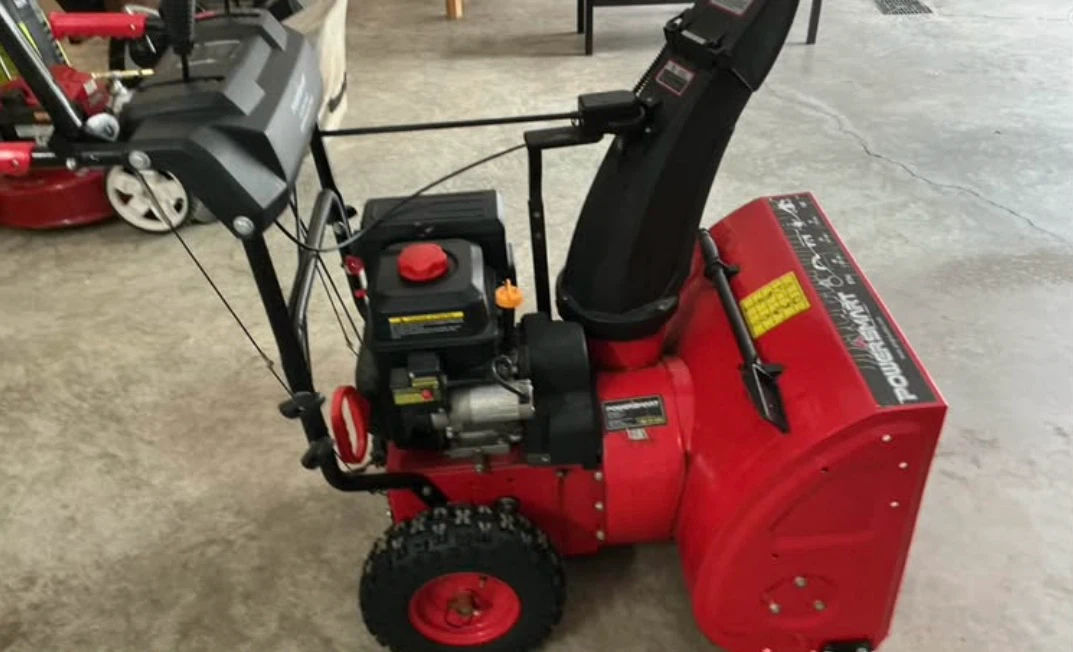 PowerSmart 24 inch Snow Blower - photo 2