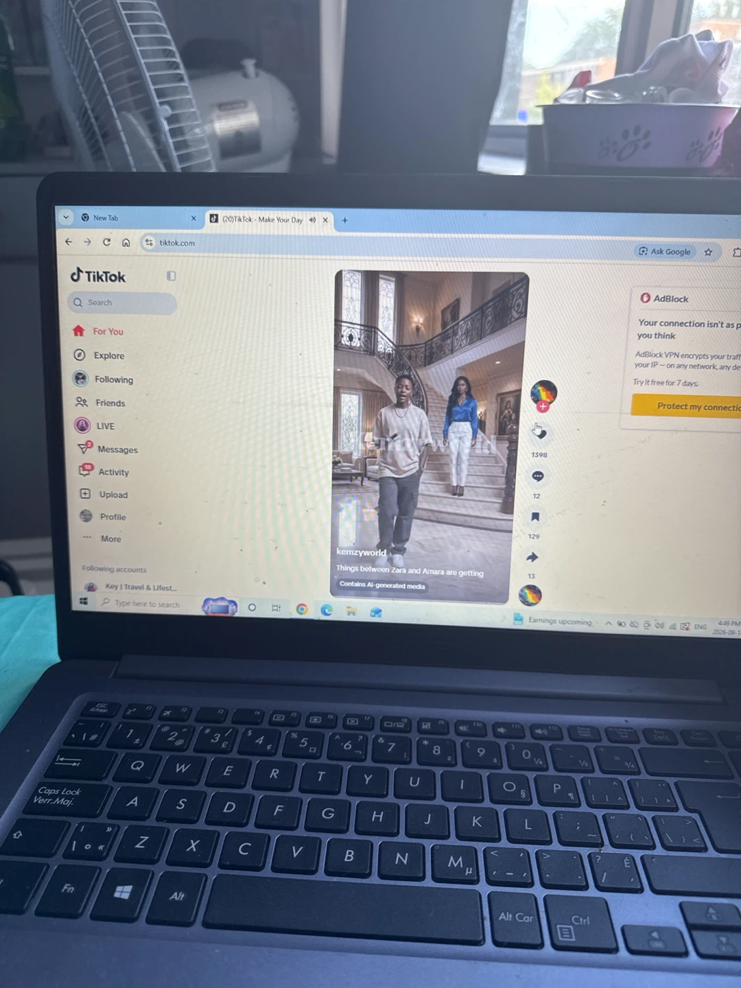 Laptop - photo 2