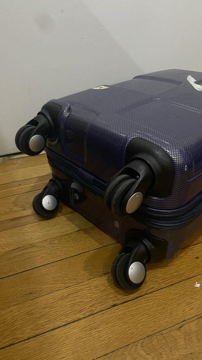 American Tourister Hardside Carry-On Suitcase - photo 4
