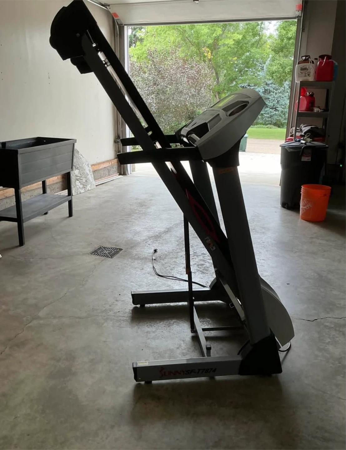Sunny Health & Fitness SF-T7874 Treadmill