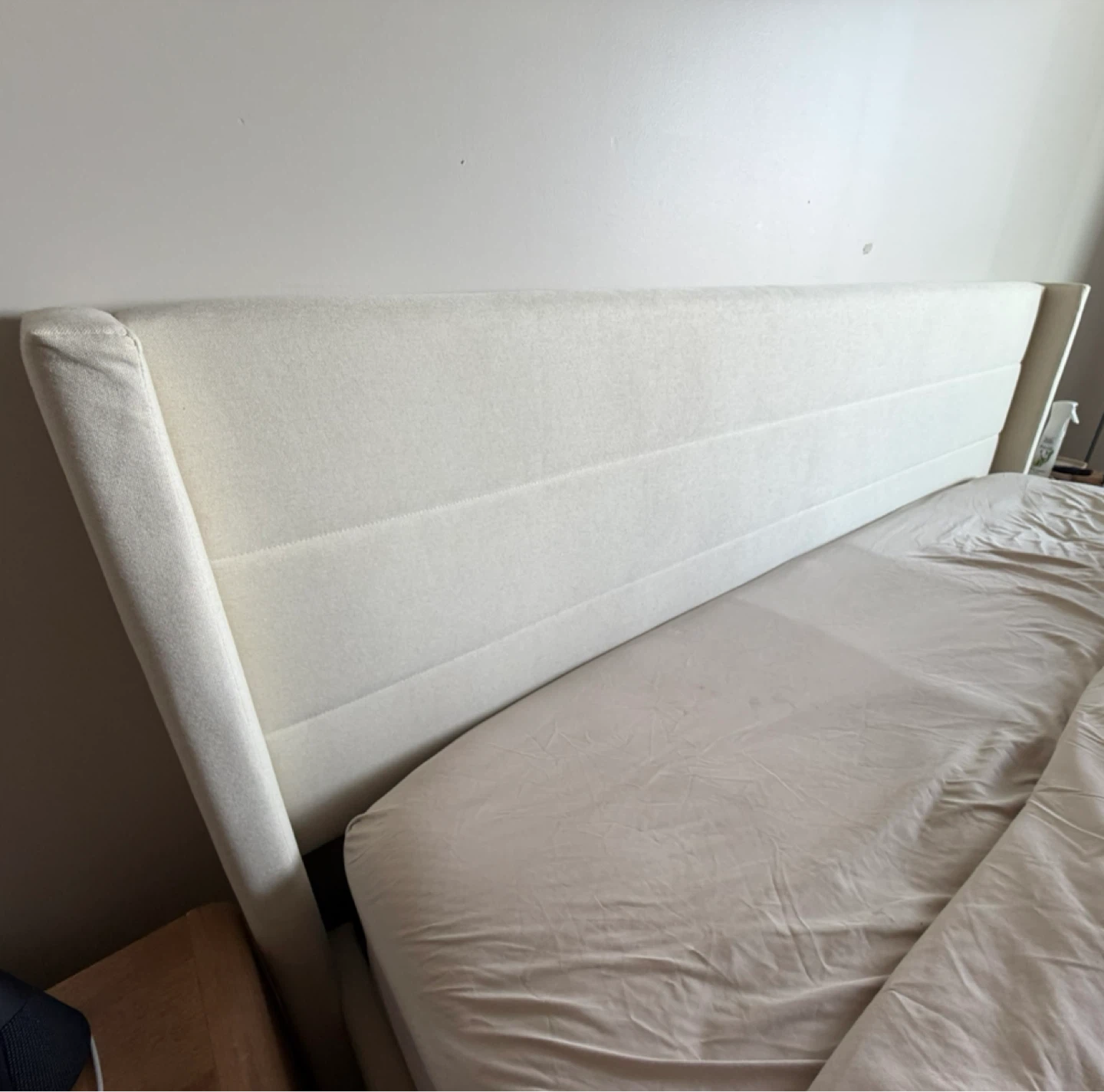 Aykah King Size Bedframe and 12” Hybrid Mattress - photo 4