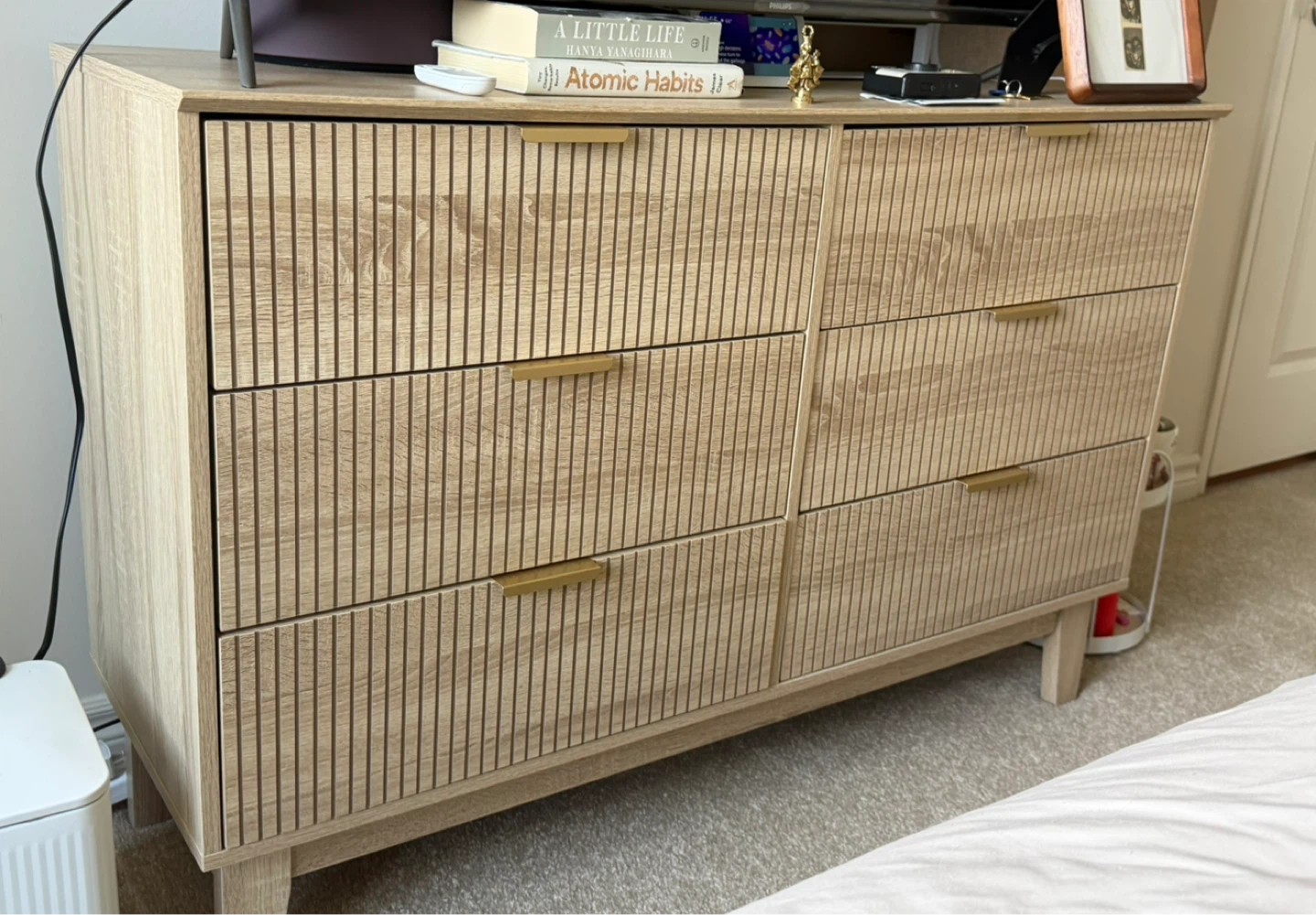 Modern Fluted 6-Drawer Dresser