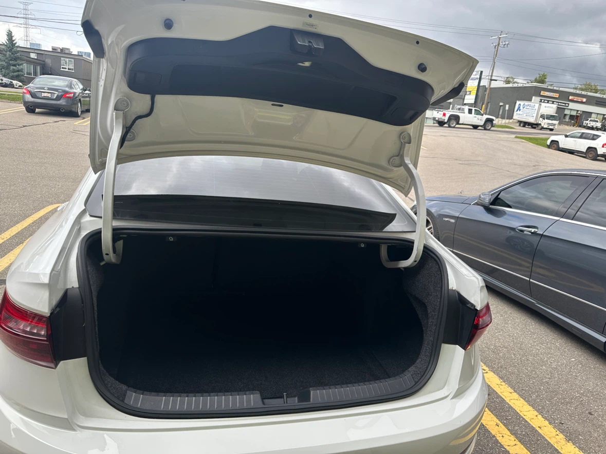 2020 Volkswagen Jetta Execline – Fully Loaded - photo 5