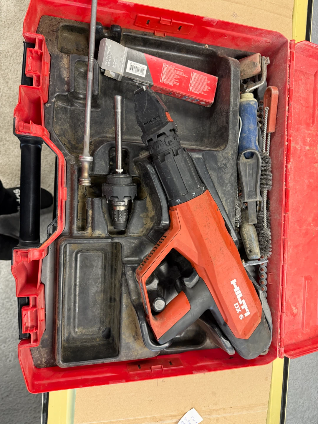 Hilti DX 6 Powder-Actuated Nailer - photo 2