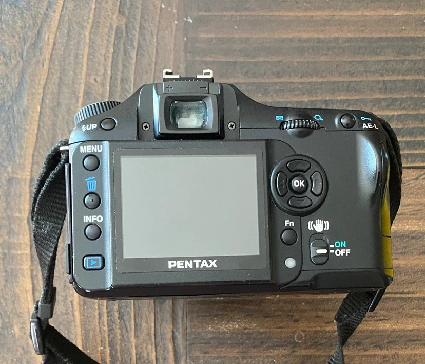 Pentax K100D DSLR Camera - photo 4