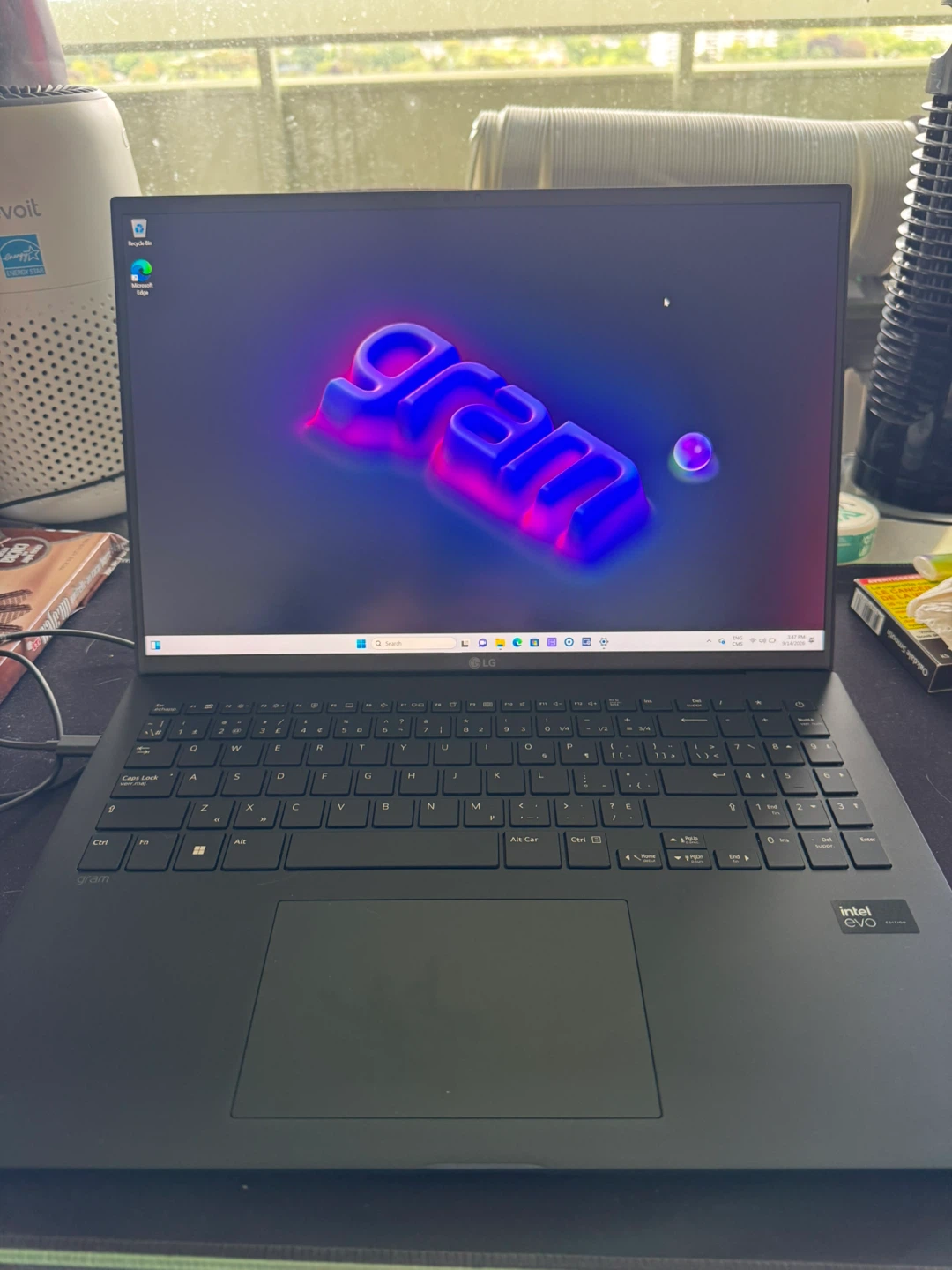 LG gram 16 Laptop - Intel Core Ultra 7, 32GB RAM - photo 4