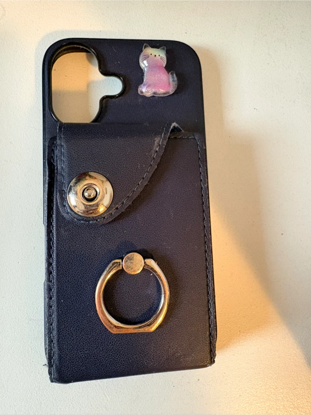 Black Smartphone Case(iPhone 16) Card Holder and Ring