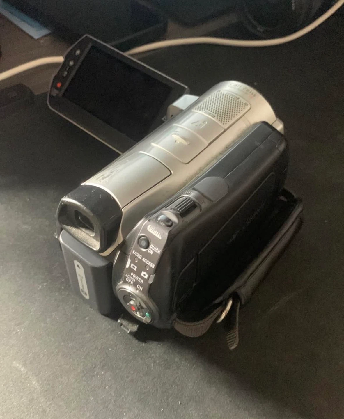 Sony Handycam HDR-SR11 Camcorder - photo 4