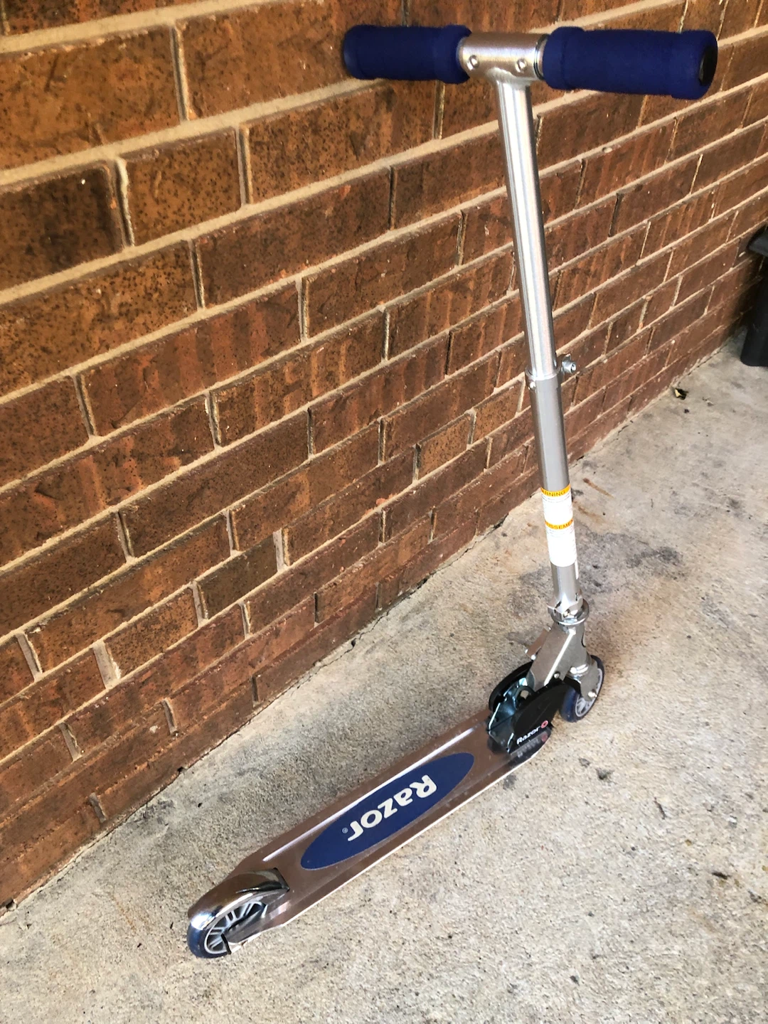 Razor Kick Scooter - Silver and Blue - photo 2